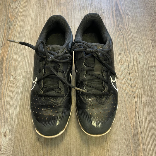 Black Nike Baseball Cleats, 4.5Y
