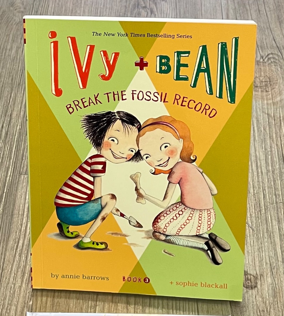 Multi Colour  Ivy + Bean #3, Paperback