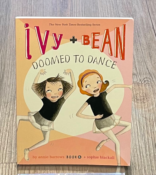 Multi Colour  Ivy + Bean #6, Paperback