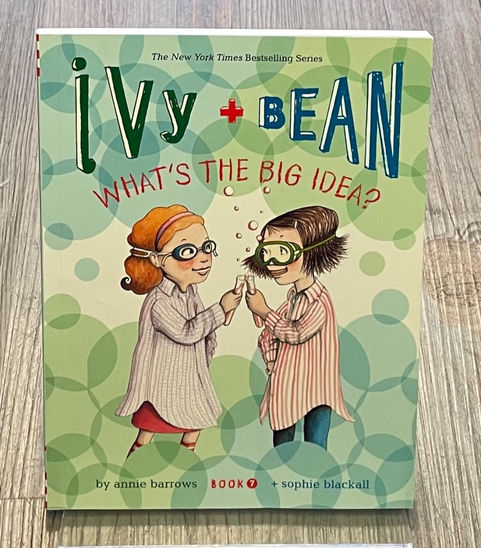 Multi Colour  Ivy + Bean #7, Paperback