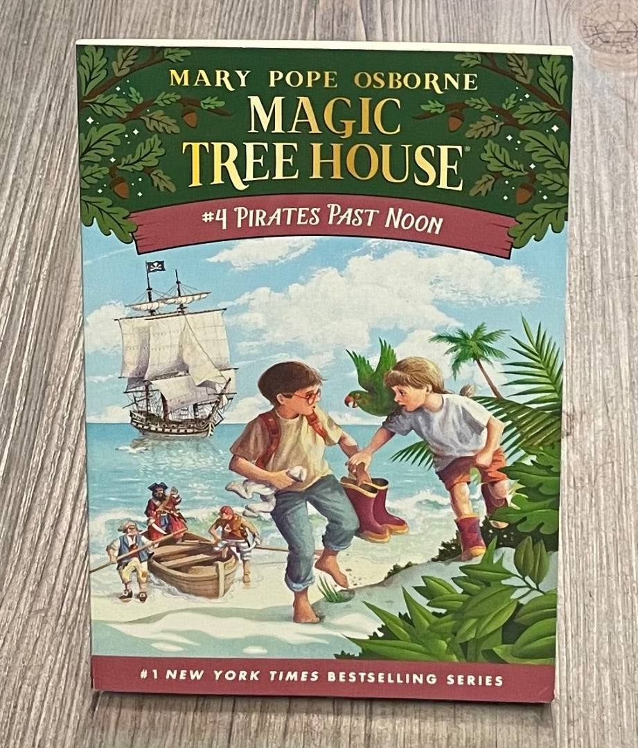 Multi Colour  Magic Tree House #4, Paperback