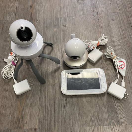White Motorola Baby Monitor, Pre-owned