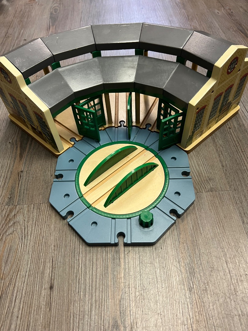 Yellow/Grey Thomas Round House