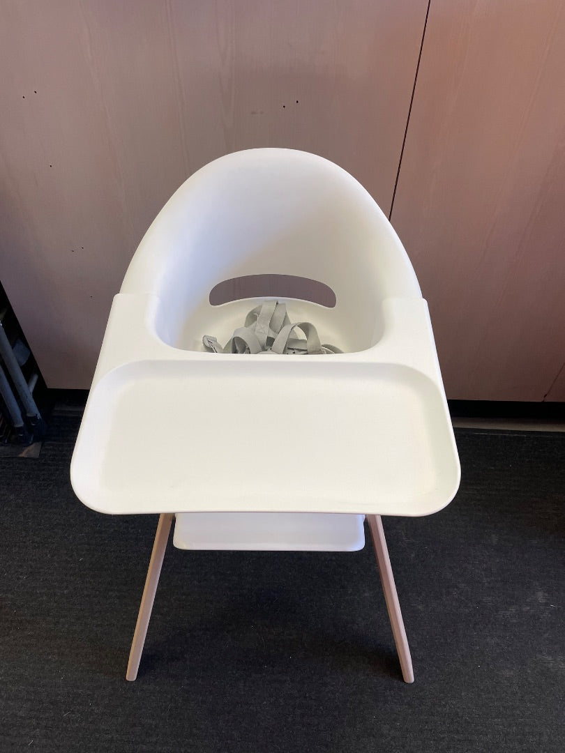 White Stokke Click High Chair, 2021