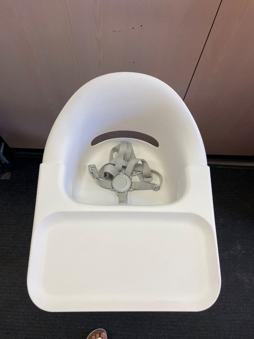 White Stokke Click High Chair, 2021
