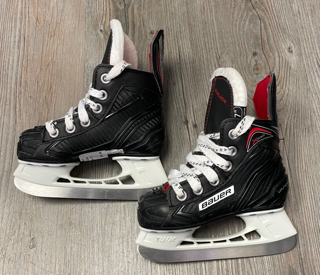 Black Bauer Vapour X250 Skates, 7T