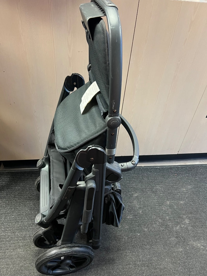 Black UppaBaby V2 Cruz Stroller, 2020