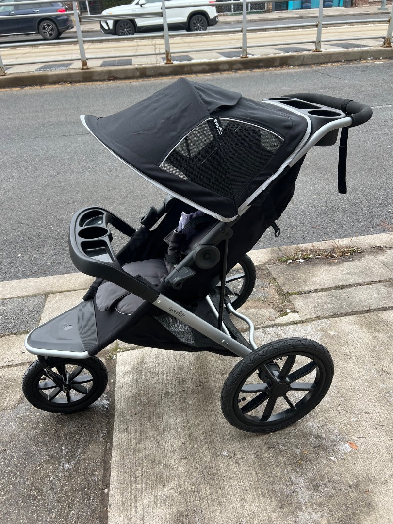 GreyBlack Evenflo Victory Plus Stroller, 3 Wheeled
