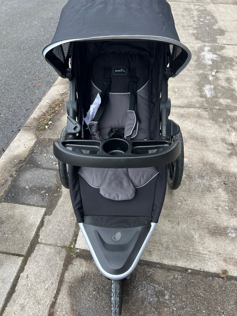 GreyBlack Evenflo Victory Plus Stroller, 3 Wheeled