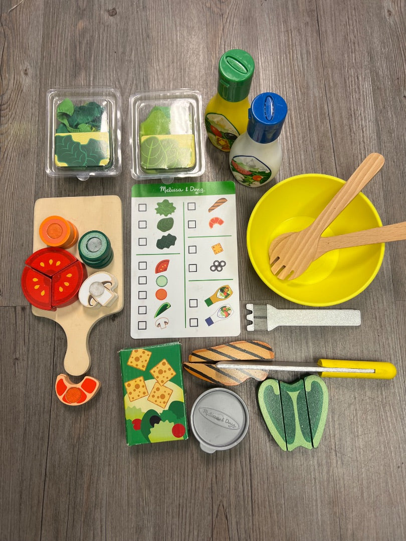 Wooden Melissa & Doug Slice and Toss Salad Play Food Set, 52 pcs Set