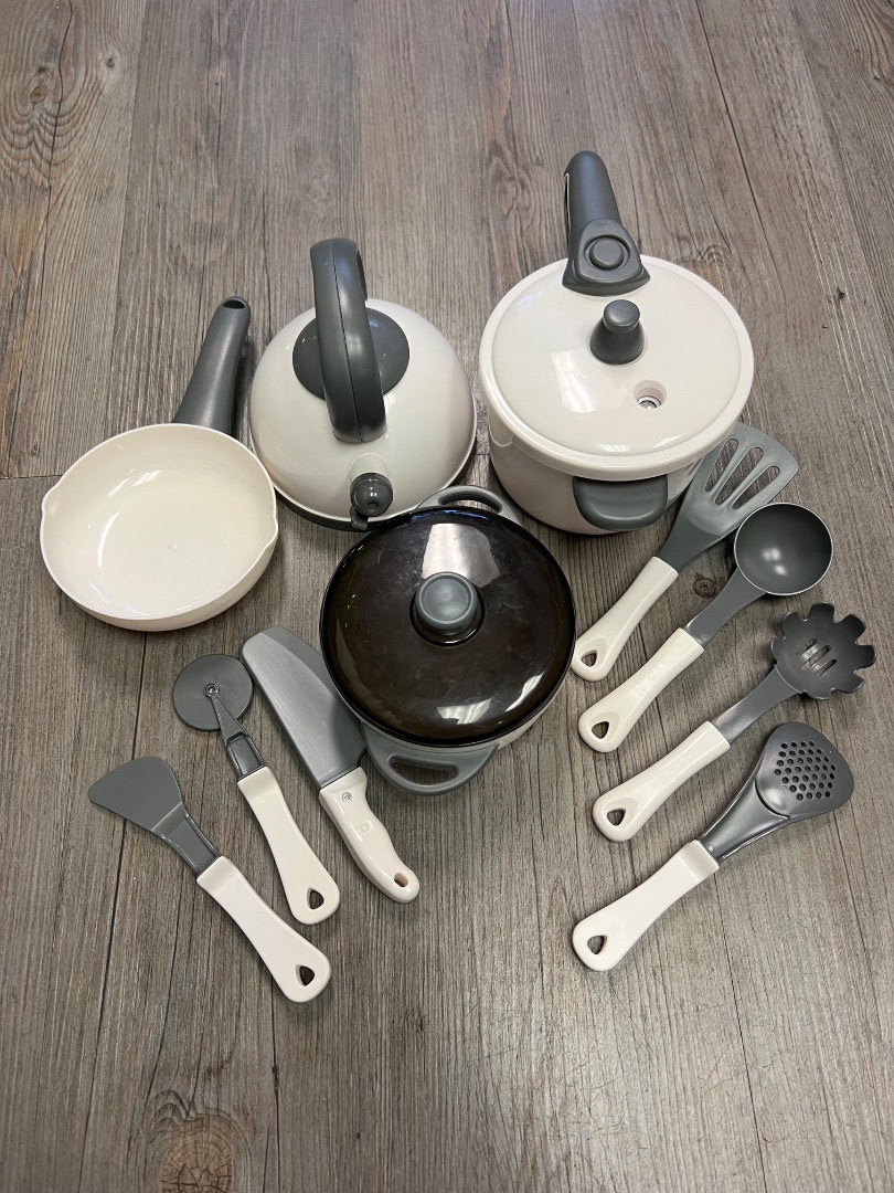 Grey & White  Pots & Pans Set, 14 pcs Set