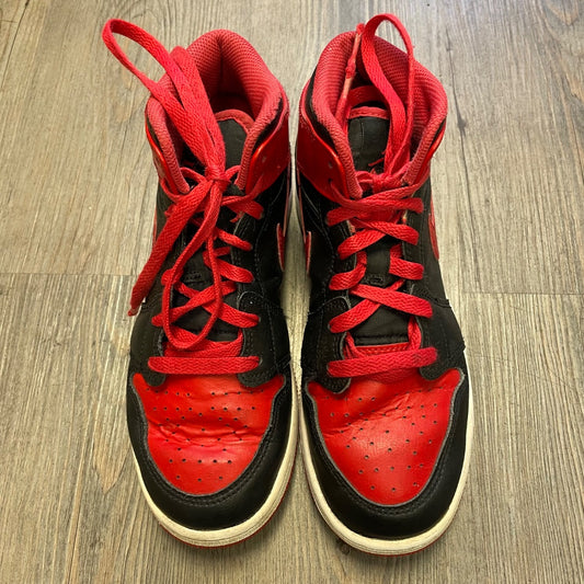 Red Nike Lace Up Sneaker, 5Y