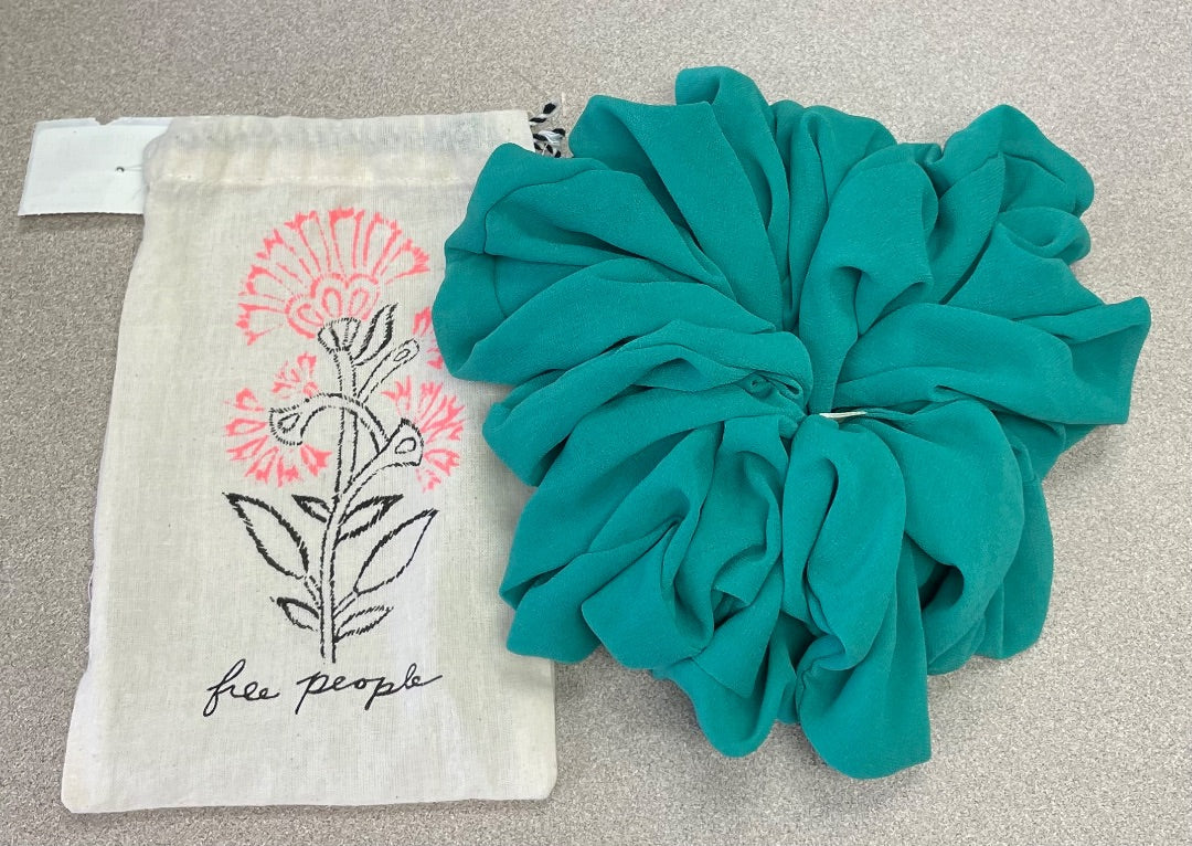 Green Free People Scrunchie, NEW