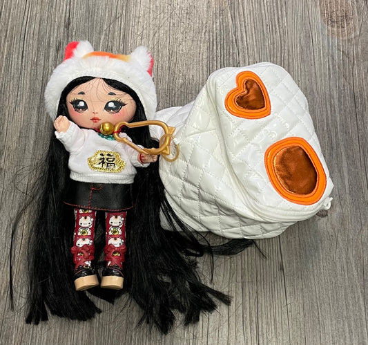 No Battery Liling Luck - Lucky Cat Na Na Na Surprise Glam Doll, Cat Inspired