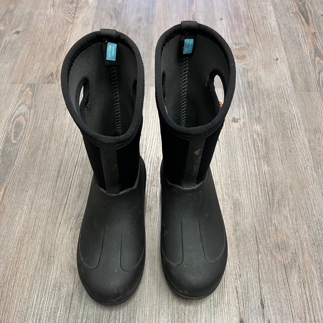 Black Bogs Winter Boots, 3Y