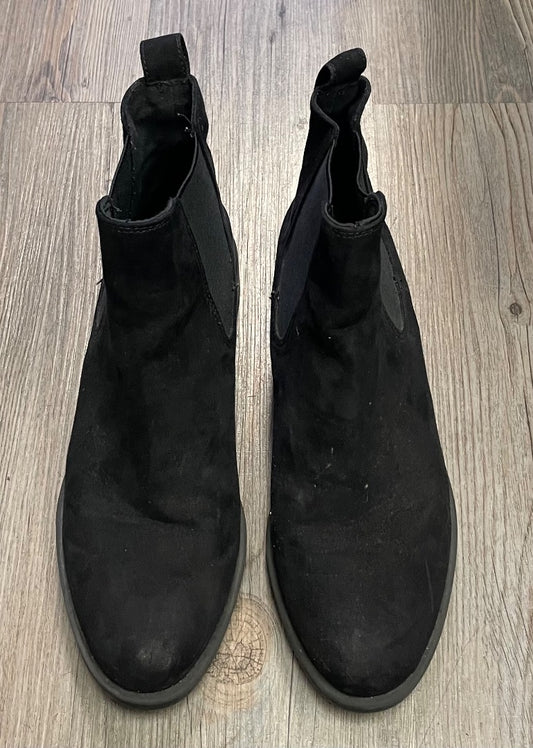 Black H&M Faux Suede Ankle Boots, 7Ladies