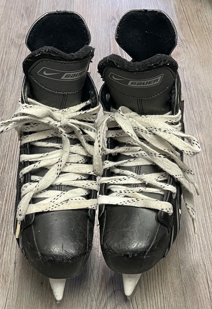 Black Bauer Supreme One05 Hockey Skates, 1Y