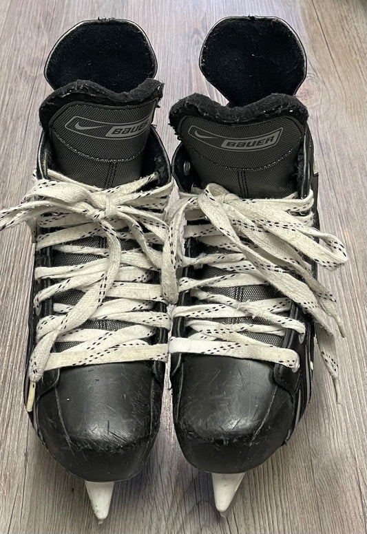 Black Bauer Supreme One05 Hockey Skates, 1Y