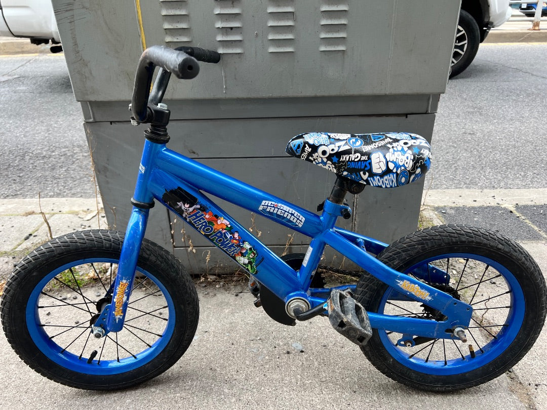 Super Hero Print  DC Super Friends Bicycle, 14 Inch