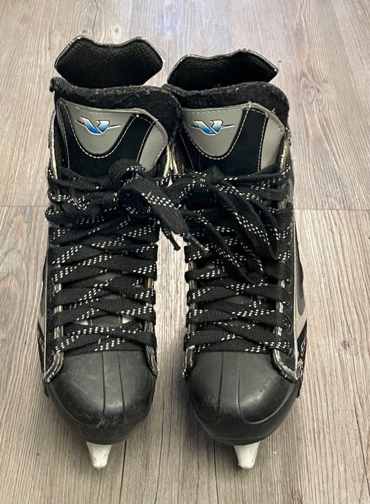 Black CCM 03 Hockey Skate, 4Y