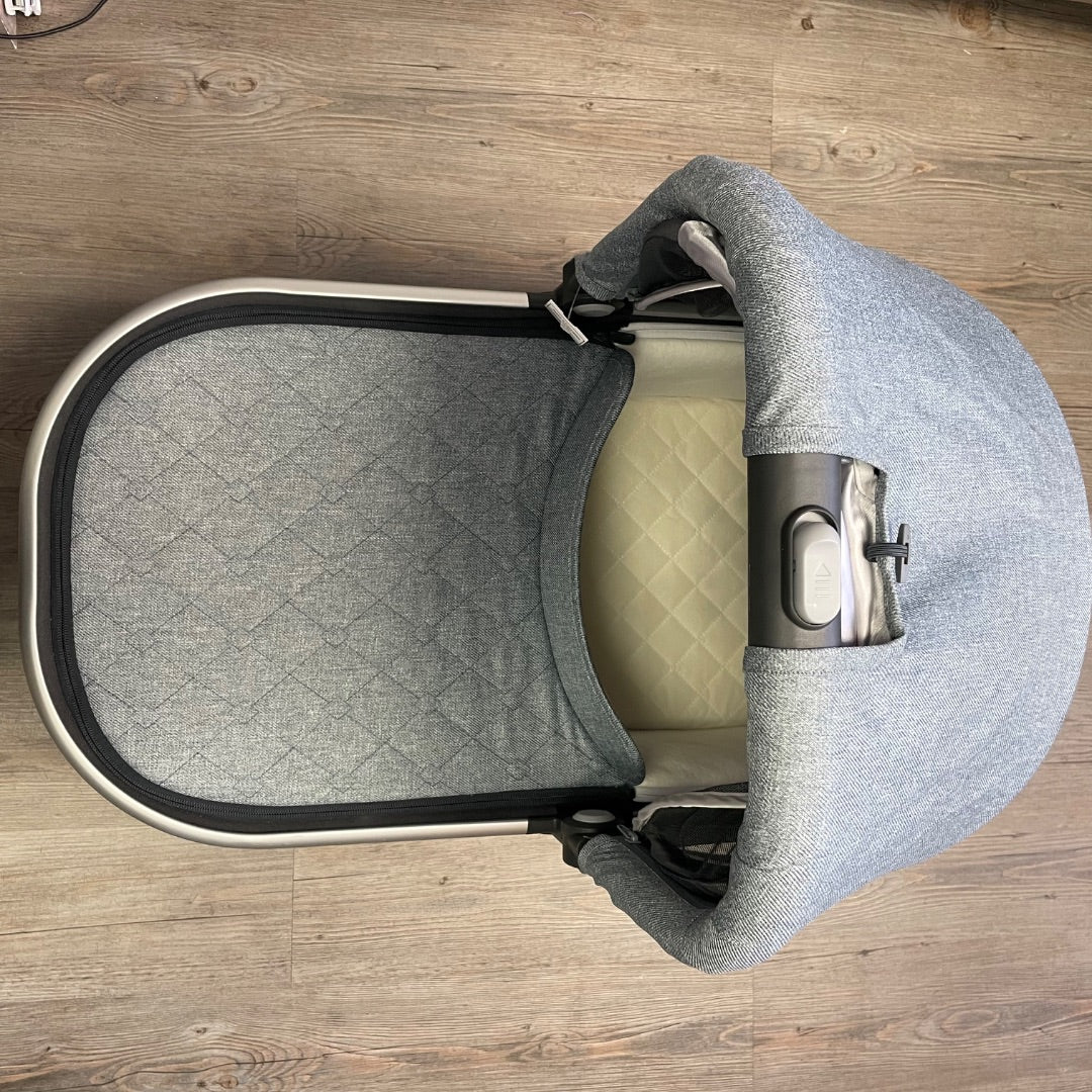 Grey Uppababy Vista V1 Stroller