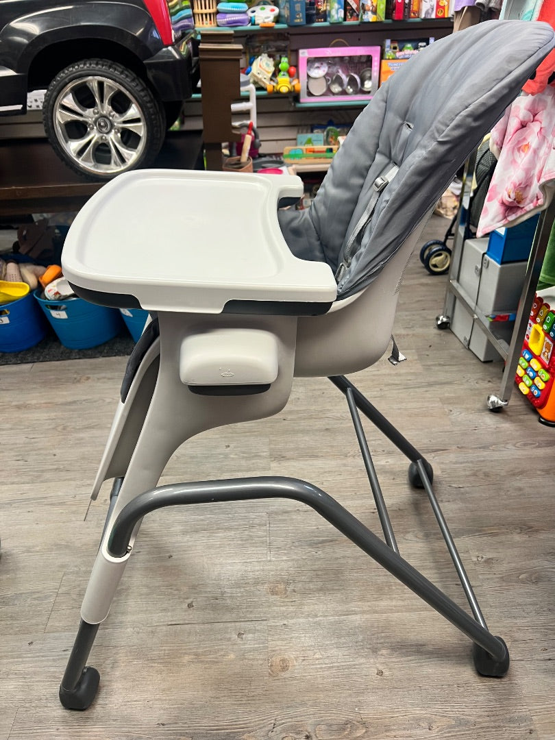 Grey OXO Tot Seedling Highchair