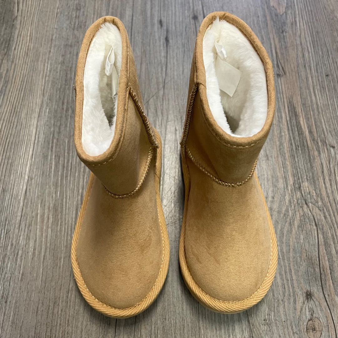 Brown Old Navy Faux Fur Lined Boots, 7T