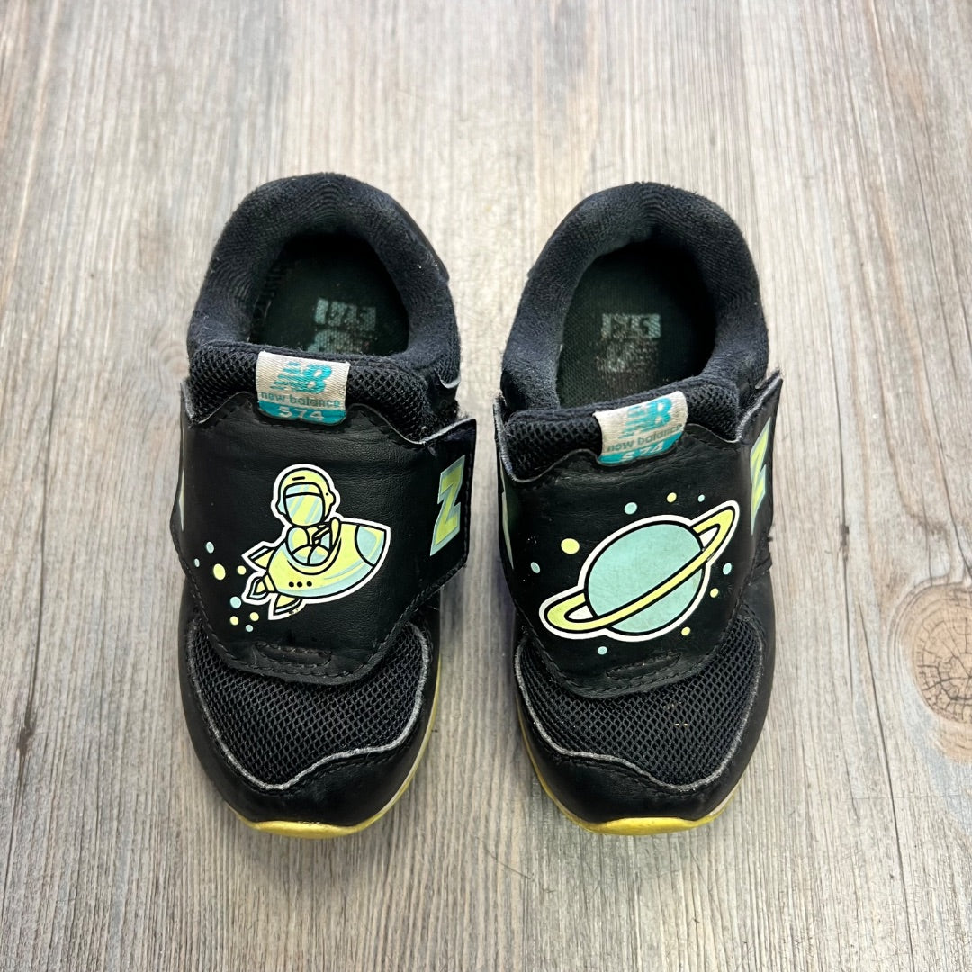 Black New Balance Velcro Shoes, 7.5T