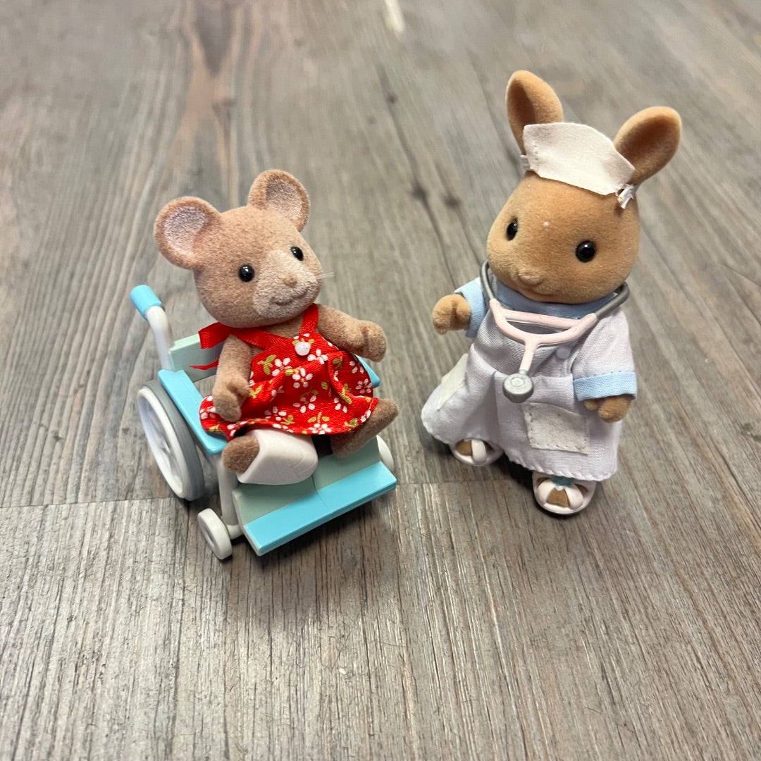 Multi Colour Calico Critters Nurse and Patient, 3Y+