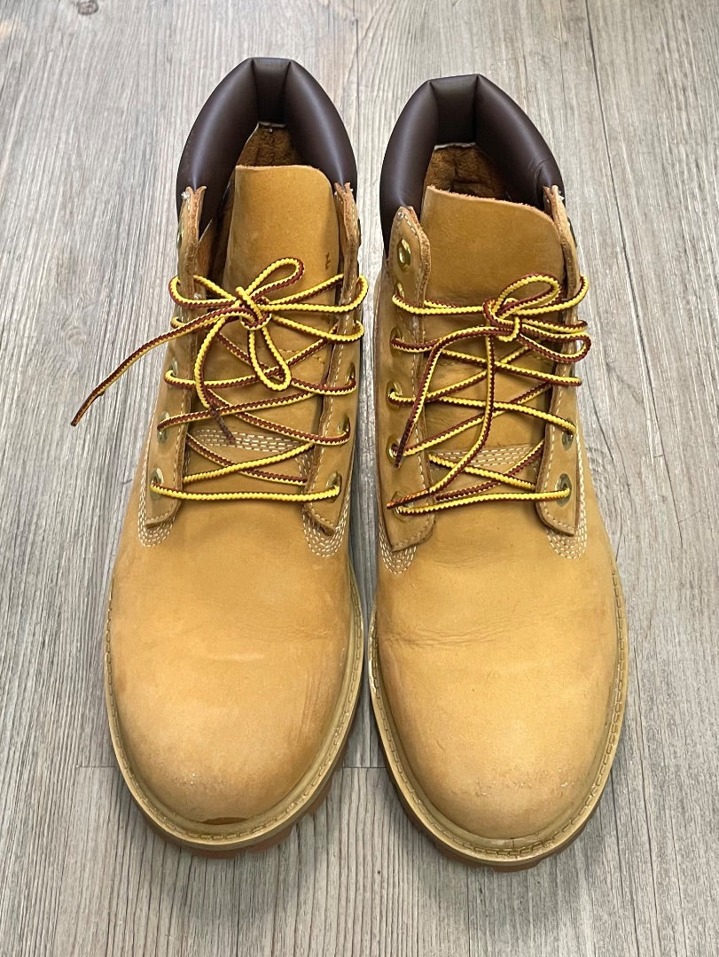 Wheat Timbeland Hiking Shoes, 6Y