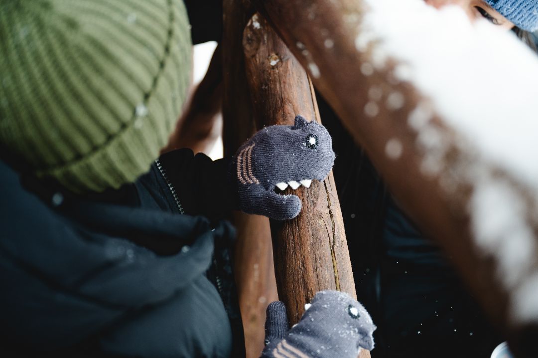 Grey CaliKids Shark Soft Touch Mitten, 2-5Y