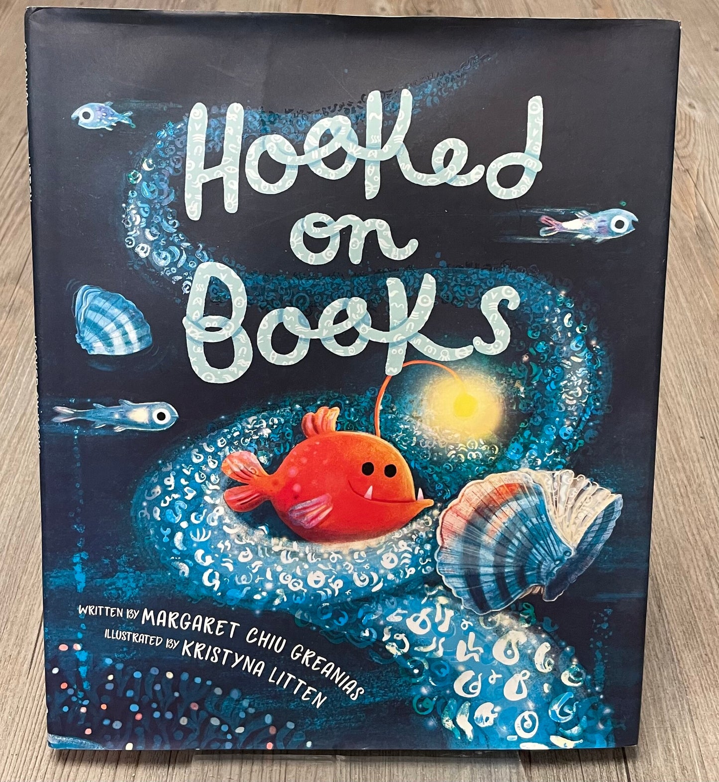 Multi  Hooked  On Books, Hardcover