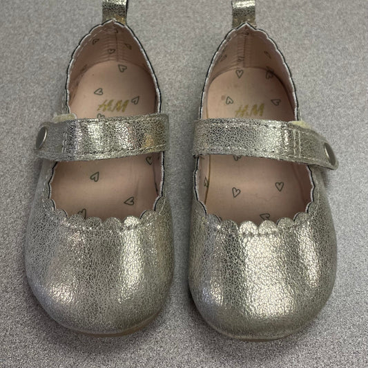 Gold  H&M Dress Shoes, 6-9M