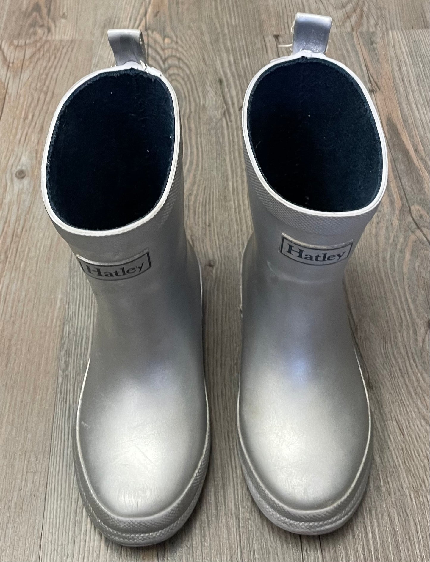 Silver  Hatley Rain Boots, 9Ts