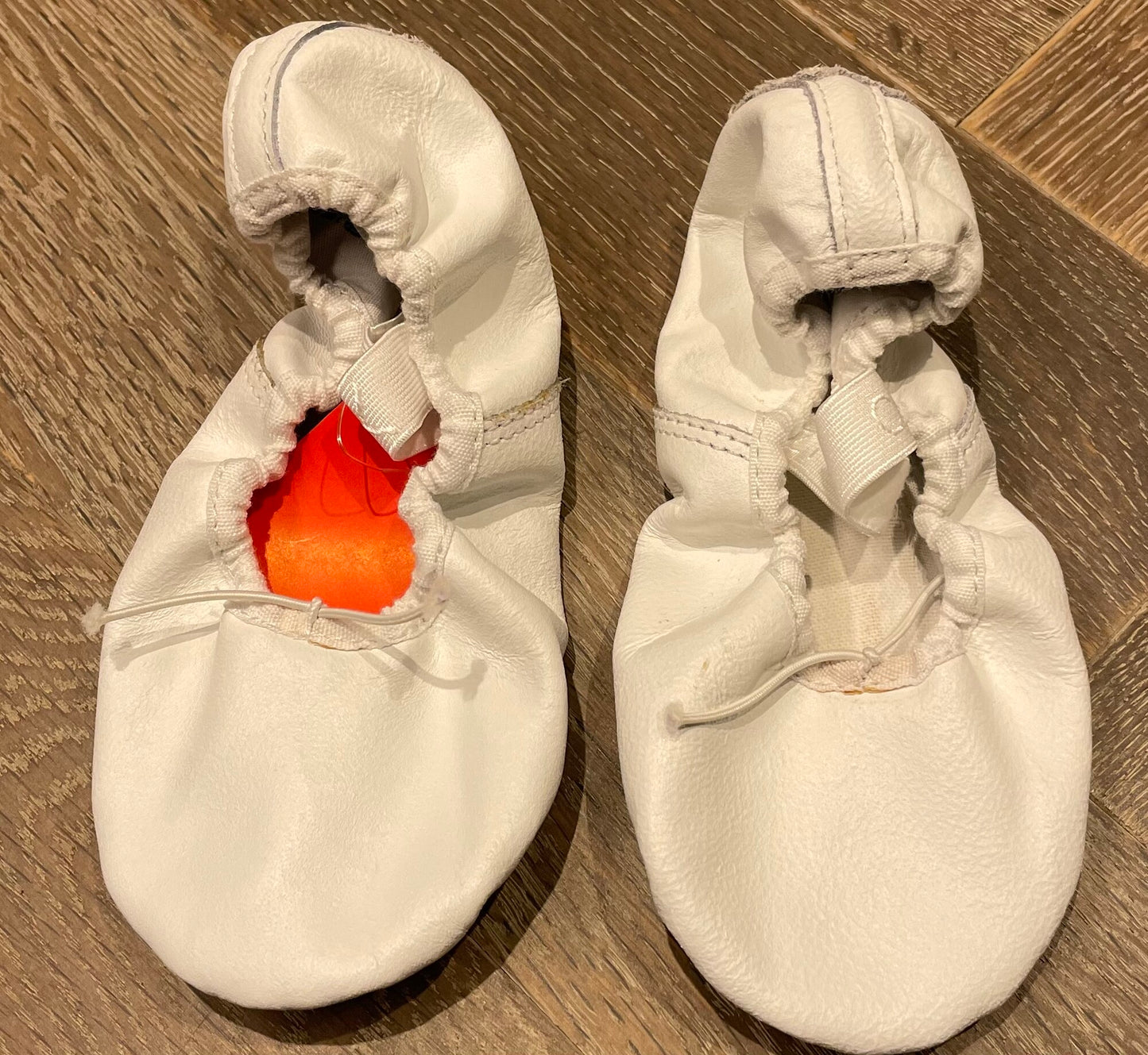 White  Capezio Ballet Shoes, 1.5Y