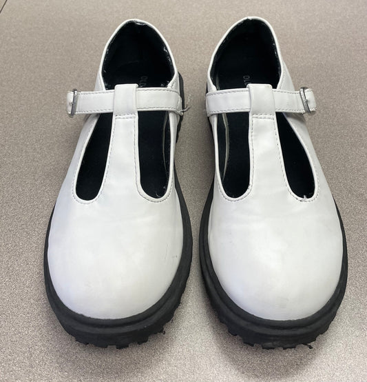 White  Old Navy Chunky Mary Jane, 3Y