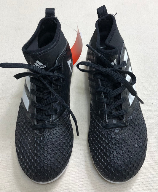 Black  Adidas Indoor Soccer, 2Y
