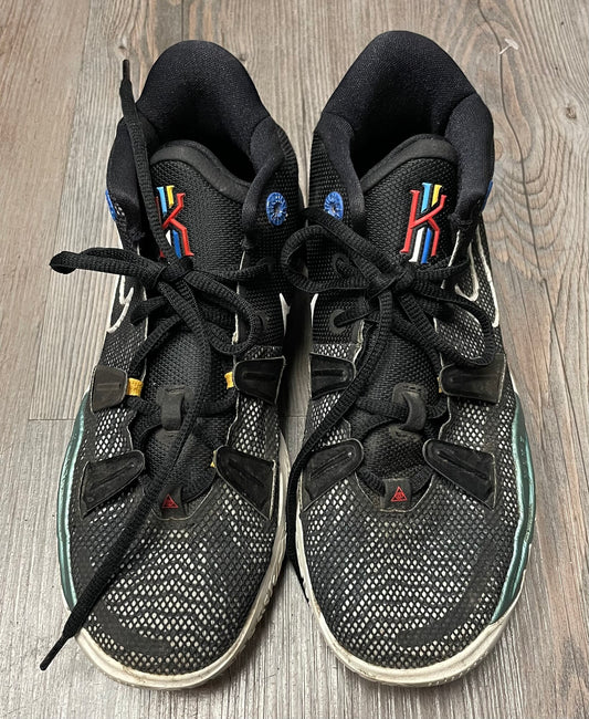 Black  Nike Kyrie Shoes, 5Y