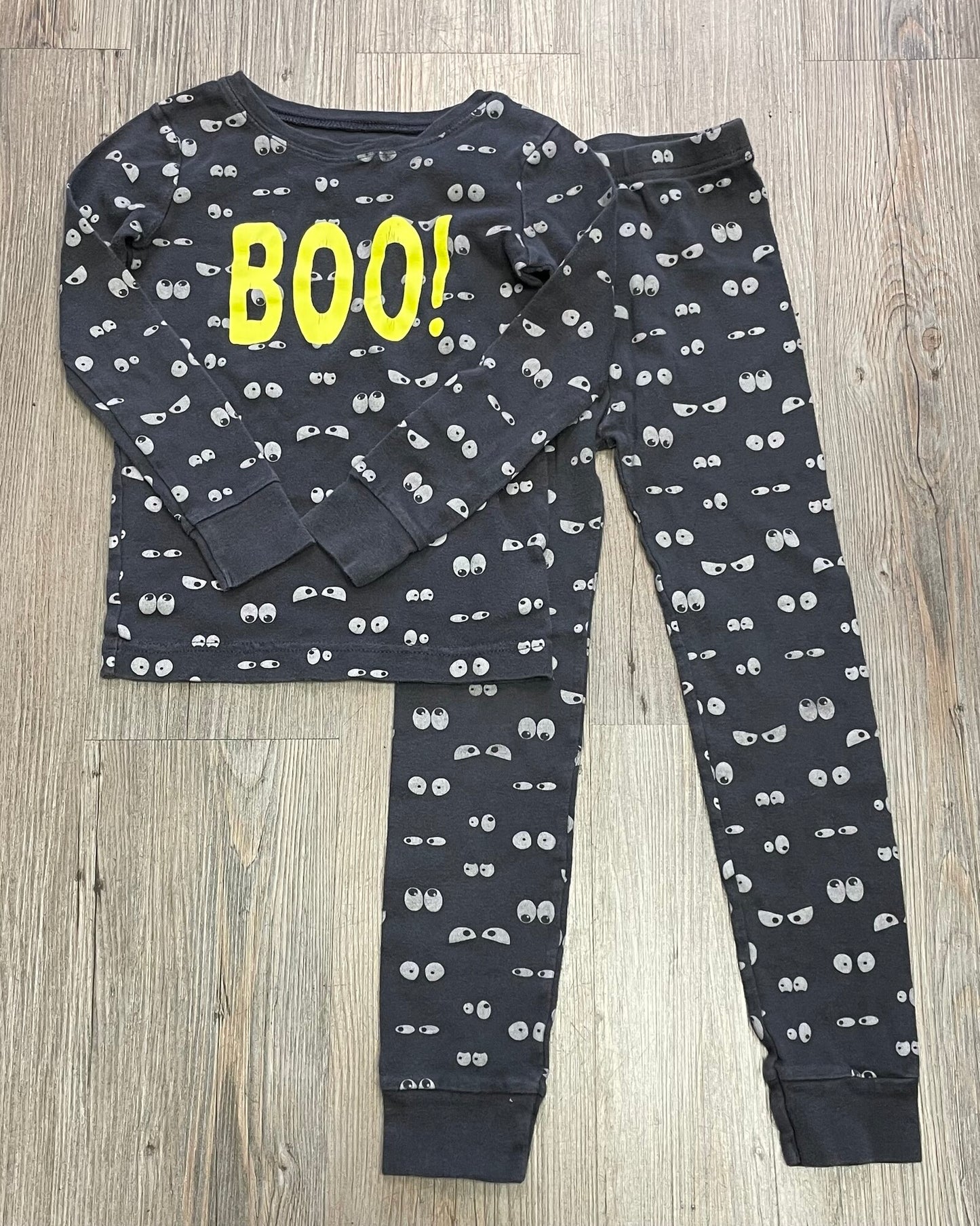 Grey  Old Navy Pj Set Halloween, 6Y
