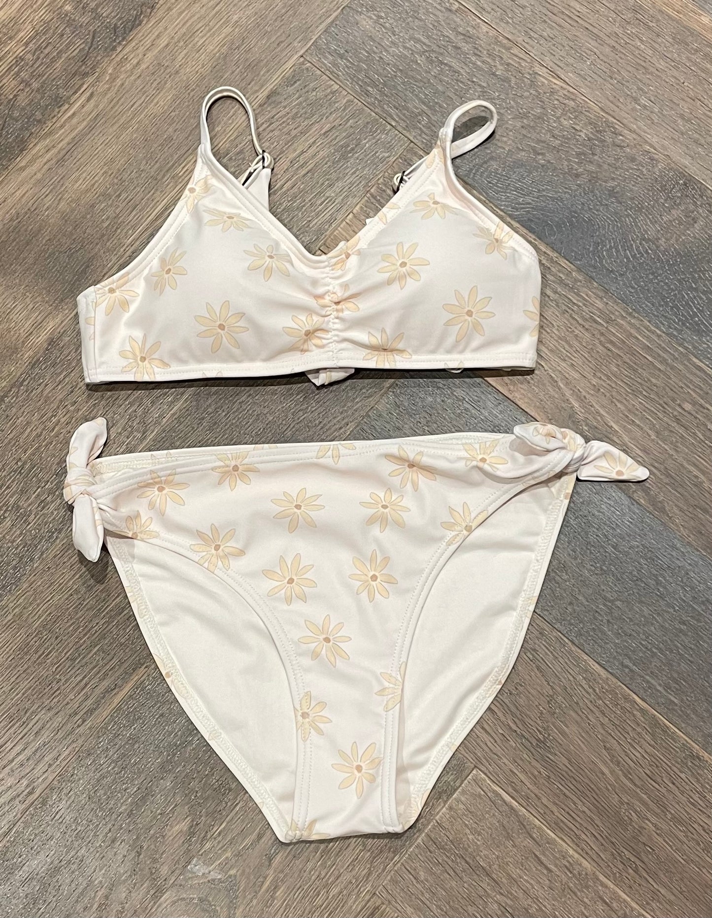 Daisies  Rylee + Cru Alessia, 12Y