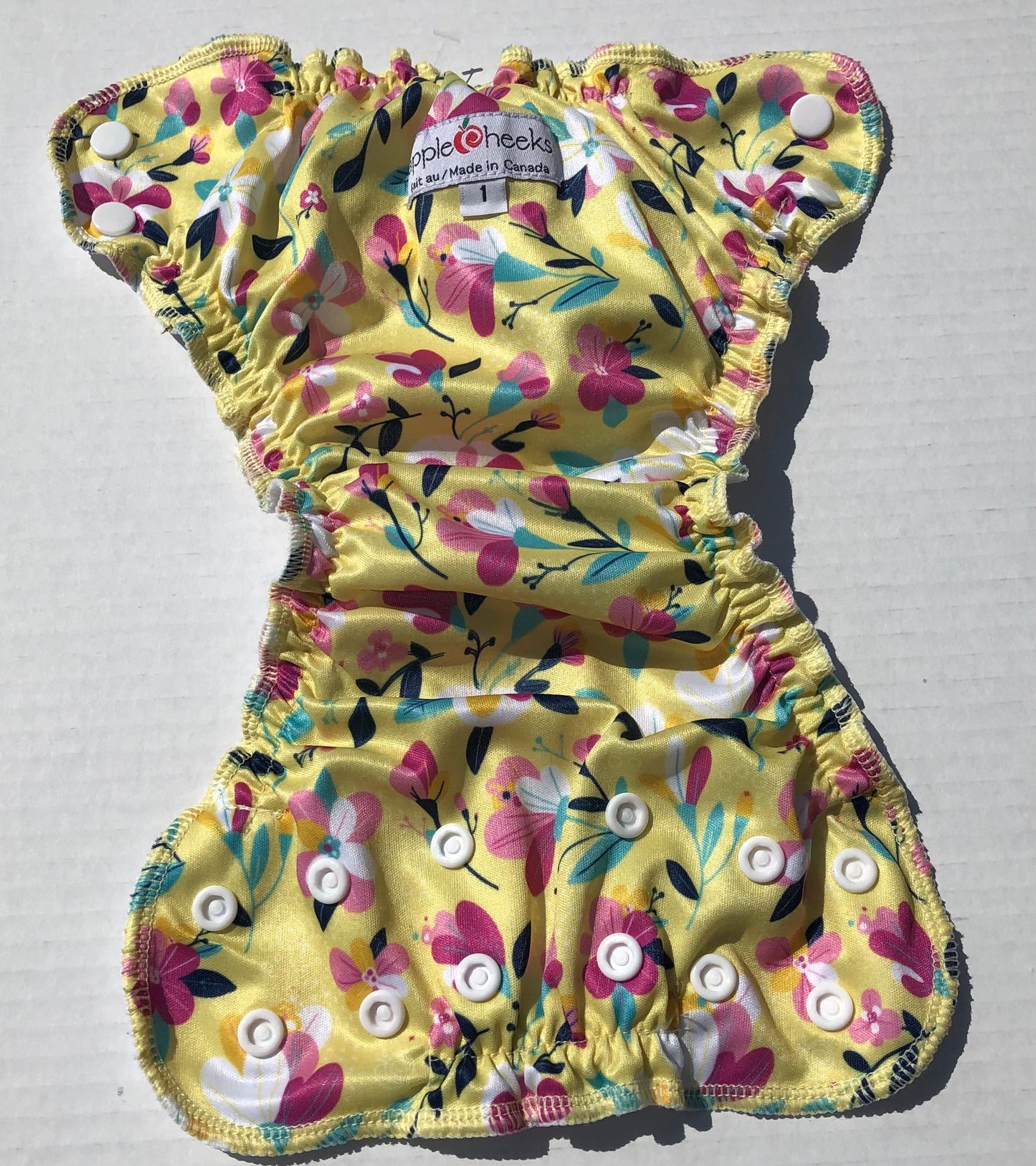 Multi  Apple Cheeks Size 1, 7-23lbs