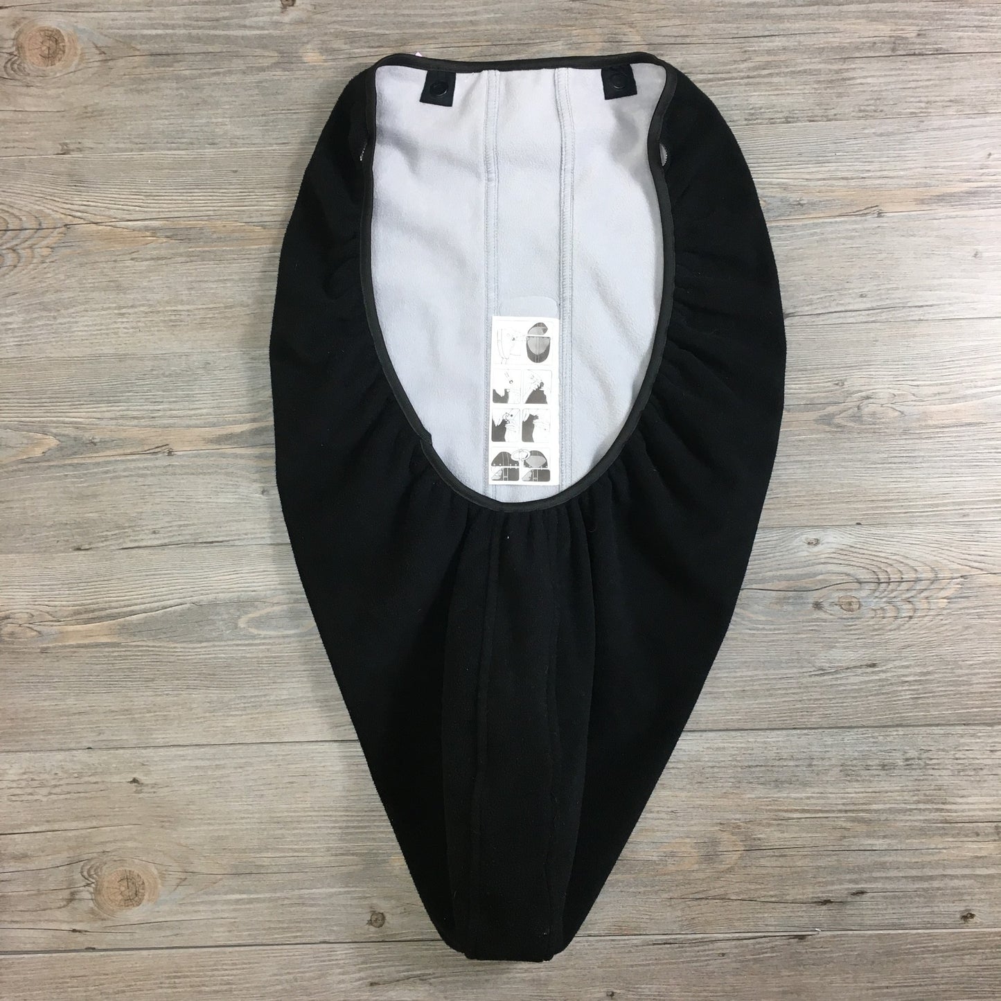 Black  Bjorn Winter Carrier Cove, Cover