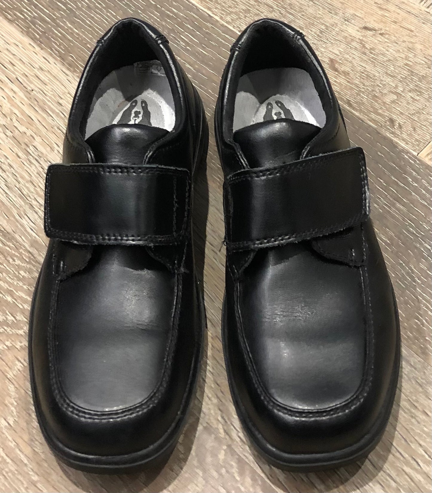 Black  Hush Puppies, 13.5Y