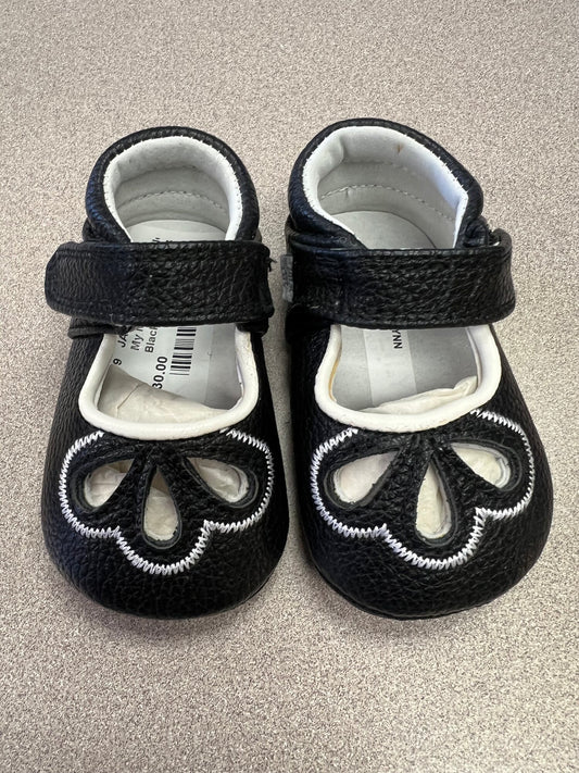 Black  My Mocs - White Scalloped, 6-12M