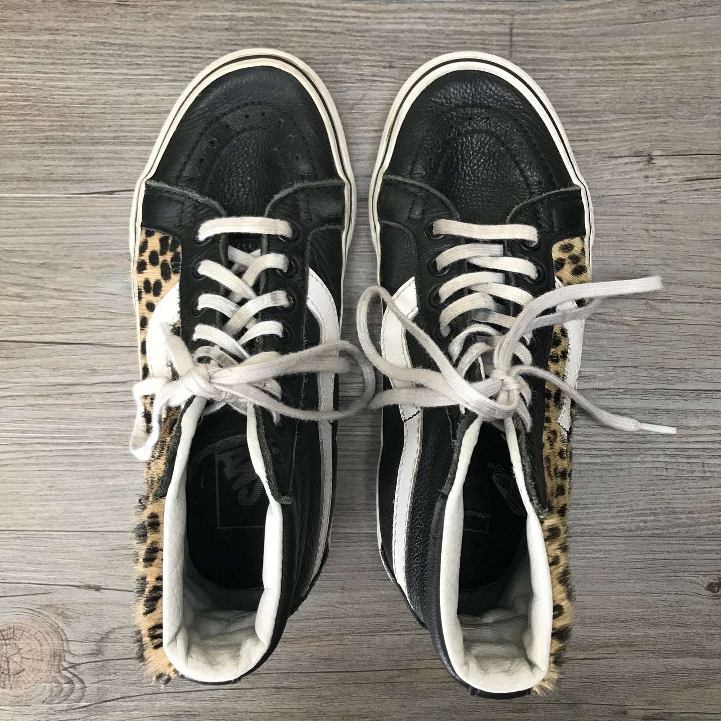 Black  Vans Hightop, 3.5Y