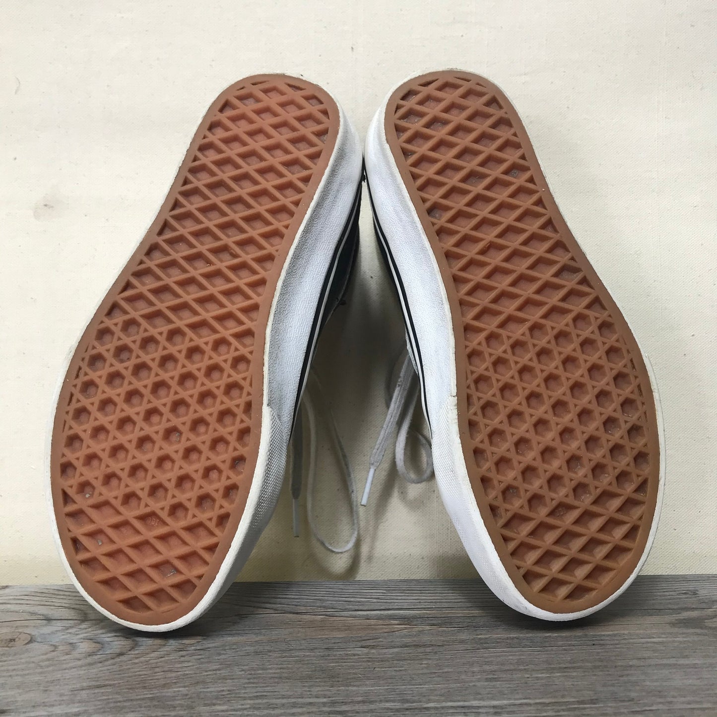 Black  Vans Hightop, 3.5Y