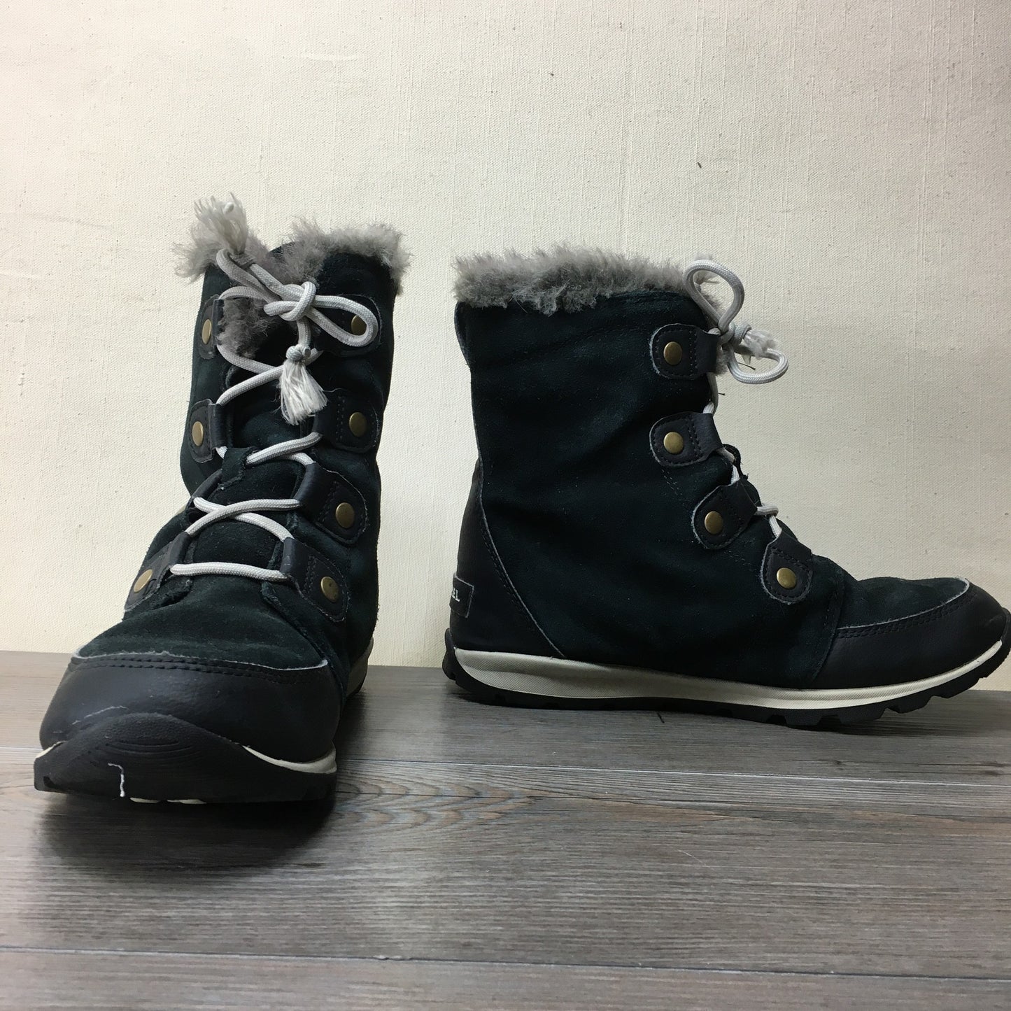 Black  Sorel Winterboots Swede, 6Y