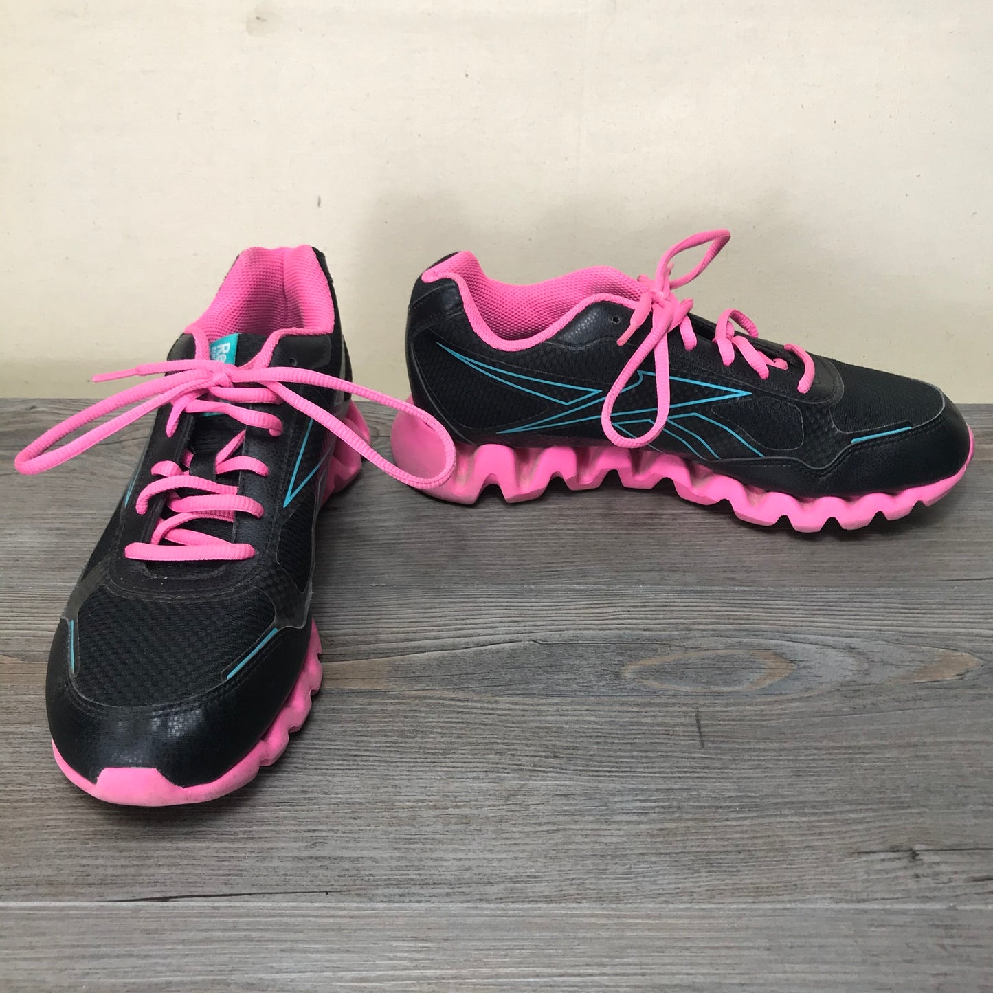 Black  Reebok Running Shoes, 5.5Y
