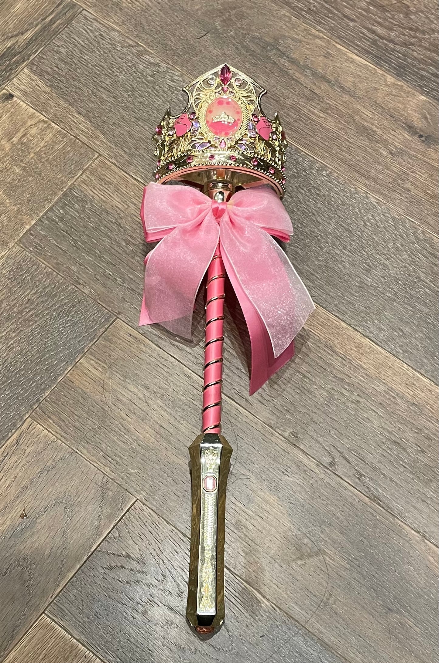 Pink  Lights Up Wand, Pre-owned