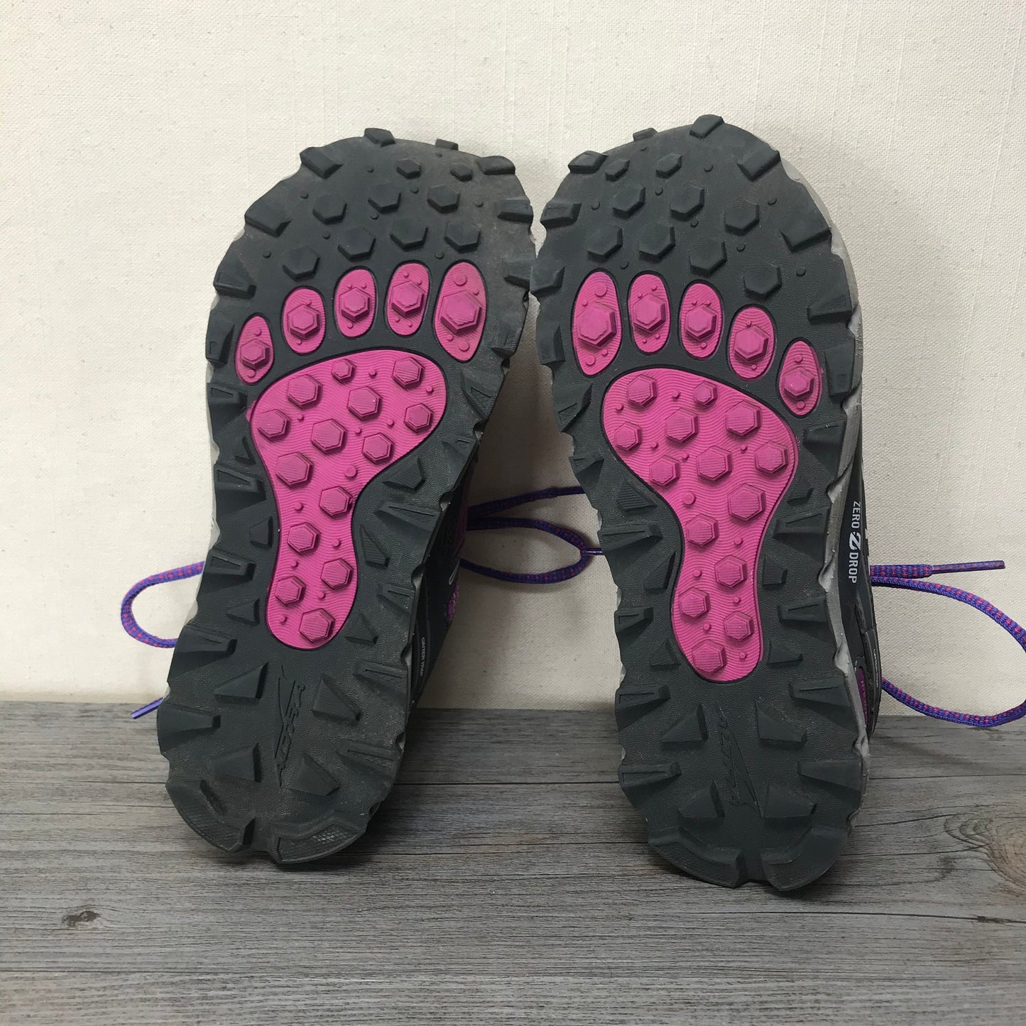 Magenta  Altra, 5.5Y